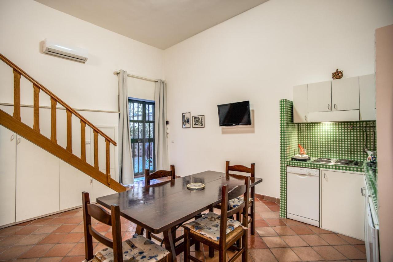 Le Case Di Andrea - Nel Cuore Di Trastevere Rom Exteriör bild