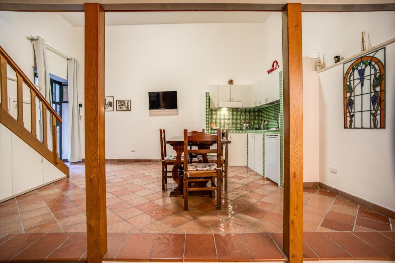 Le Case Di Andrea - Nel Cuore Di Trastevere Rom Exteriör bild